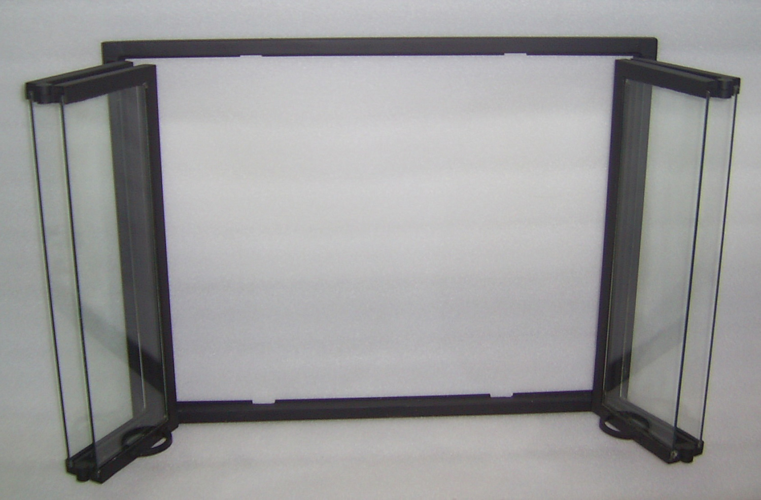 Дверь каминная с раздвижными стеклами